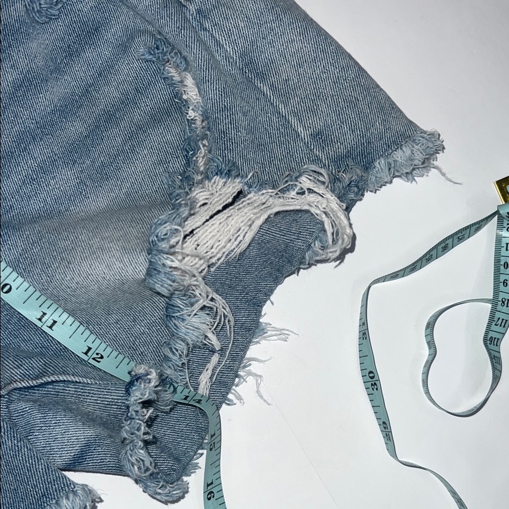 Fashion Nova Light Blue Distressed Jean Shorts Women's size 27 - Picture 8 of 8